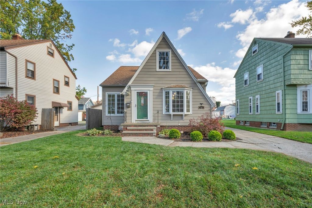 Photo of 4413 W 173rd Street, Cleveland, OH 44135 (MLS # 5140109)