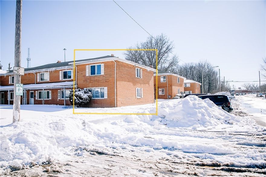 Great investment opportunity! 3 bed 1.5 bath with plenty of storage space and close to highway access. Hardwood floors all throughout 2nd floor and master bedroom provides 2 large closets.