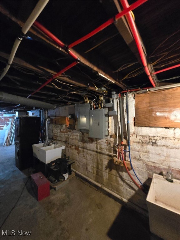 Crawford Land Cos 03 - Residential Income