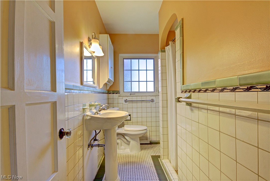 A E Meades - Residential