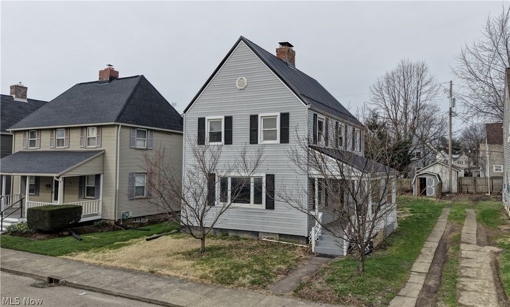 Photo of 1379 Maryland Avenue SW, Canton, OH 44710 (MLS # 5206418)