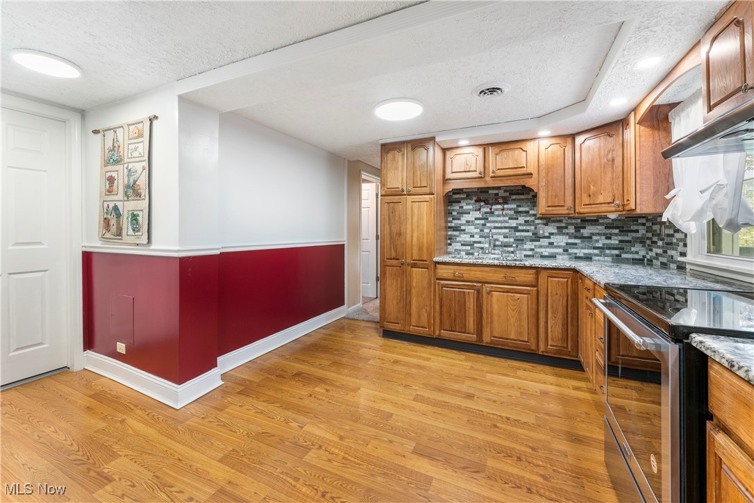 4089 Faircrest Street, Canton, Ohio image 16