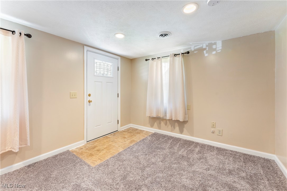 4089 Faircrest Street, Canton, Ohio image 35