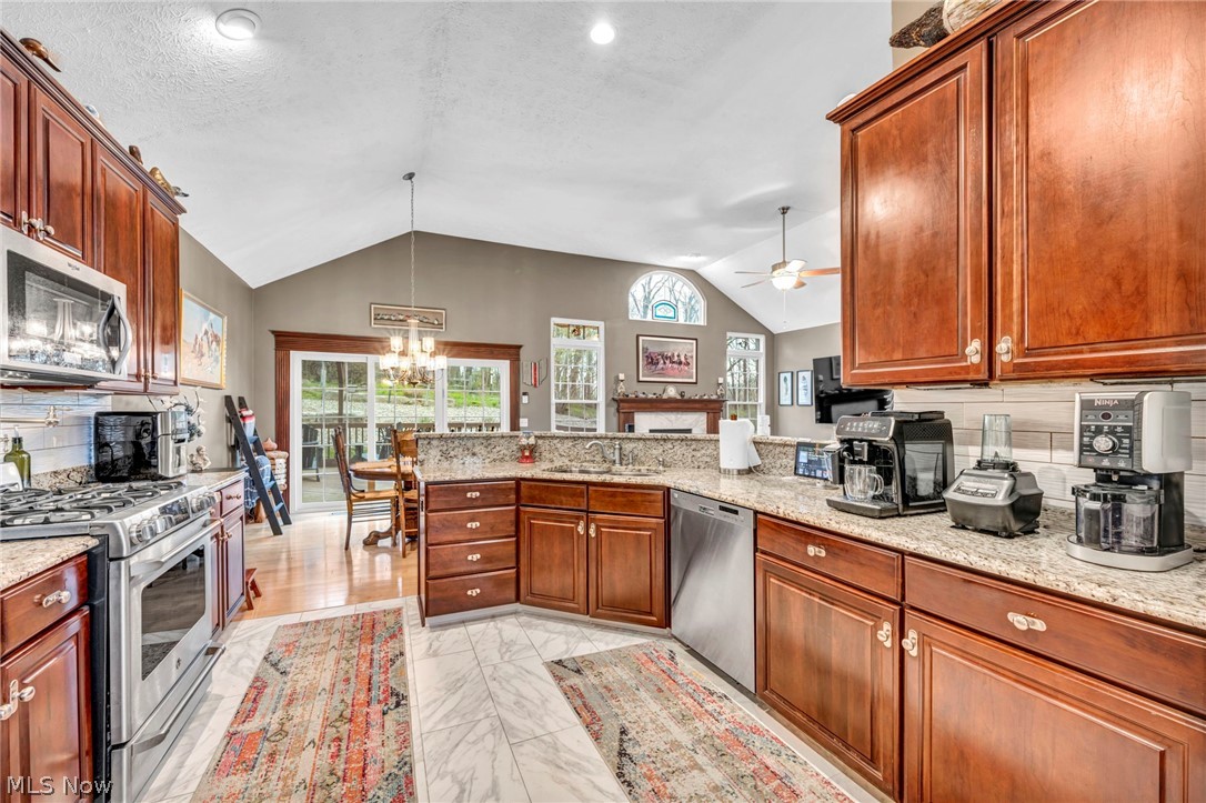 Emerald Lakes Ph 03 - Residential