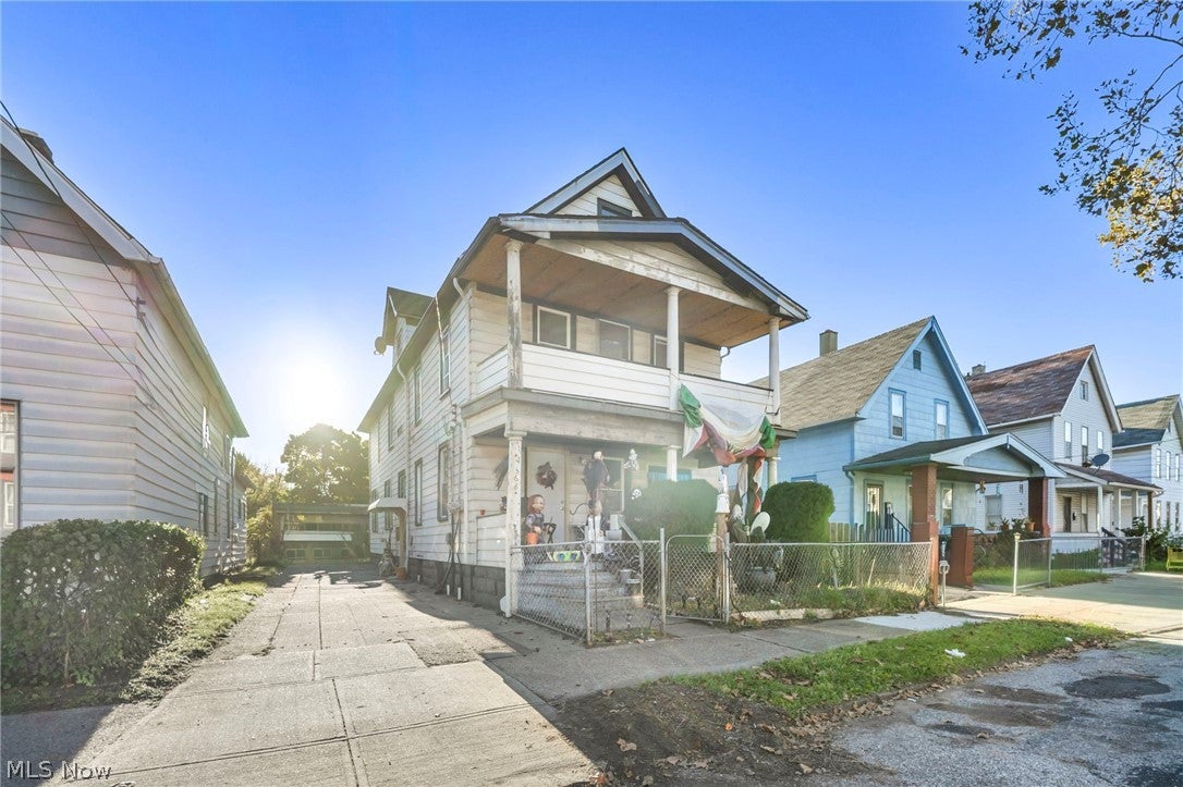 1068 E 68th Street