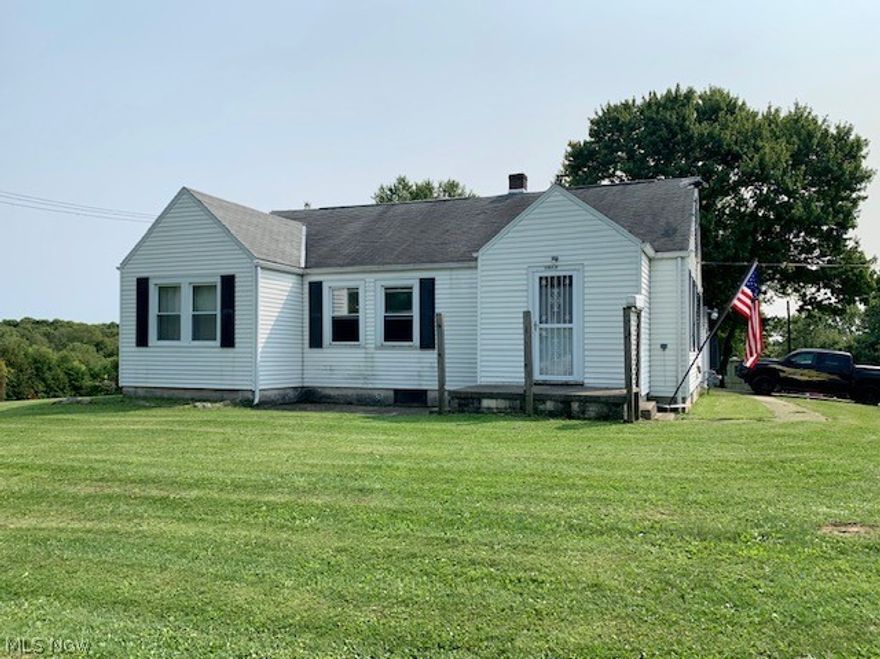 Roomy Comfort! Great home for an active lifestyle. This 3 bedroom home offers an upper level that is partially finished and not included in the sq ft – it could be 2 extra bedrooms, office space, or a rec room. The main level offers large room allowing for good sight lines with hardwood floors. The large lot sits with a good view of the valley and an awesome cover porch off the 2 car garage. This is a must see! Call your Realtor today for a private showing