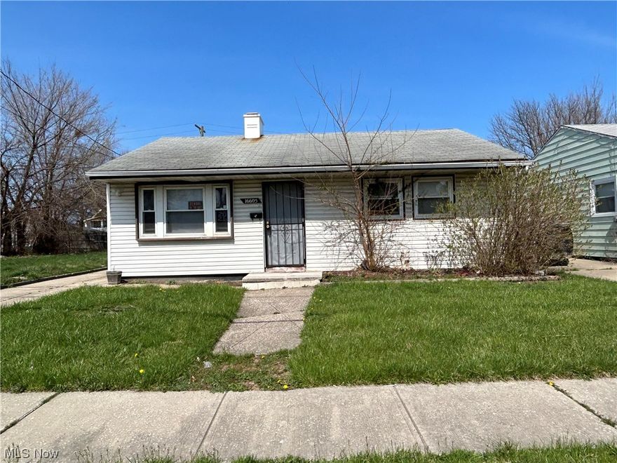 2 bed 1 bath ranch, fenced in rear yard and detached garage. Nothing to do but move right in - great for first time home buyers or retirement home. This home has good bones, no basement foundation issues to worry about here as it’s on a slab. Make this your dream home or your next investment property today!