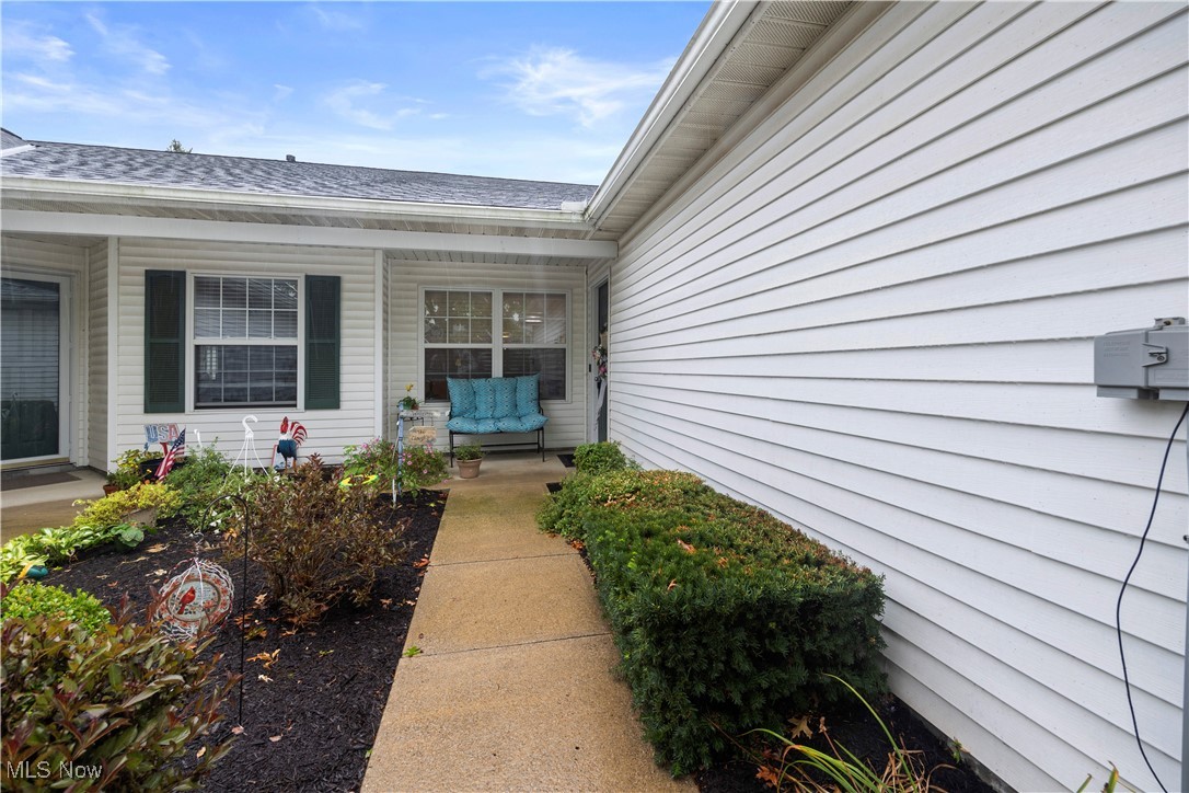 33929 Morning Glory Lane