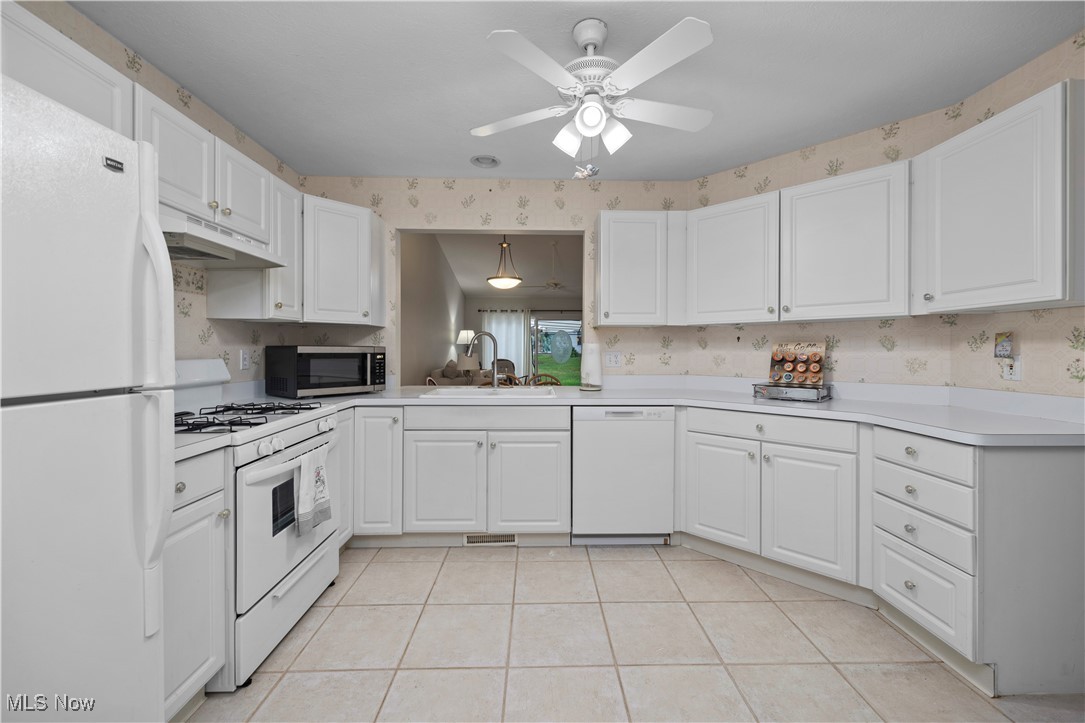 33929 Morning Glory Lane