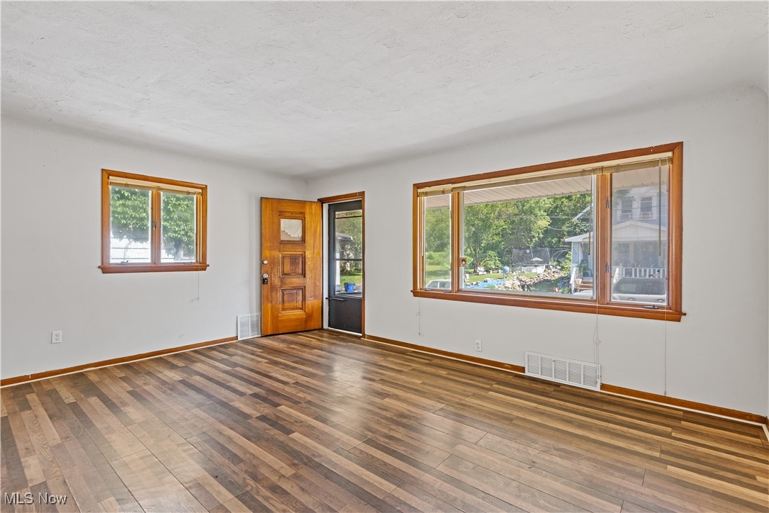 H L Morgans - Residential