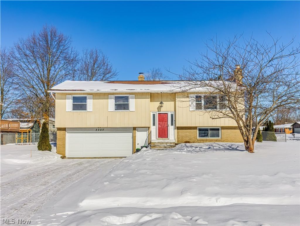 Photo of 3327 Valley Forge Drive, Brunswick, OH 44212 (MLS # 5181441)