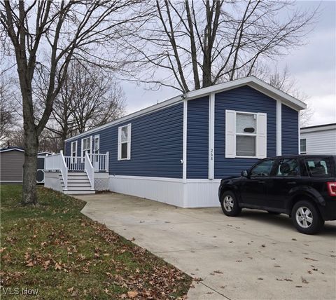 Apartment For Sale - 268 Westwoods Street<br/> Lorain County, Amherst, OH 44001