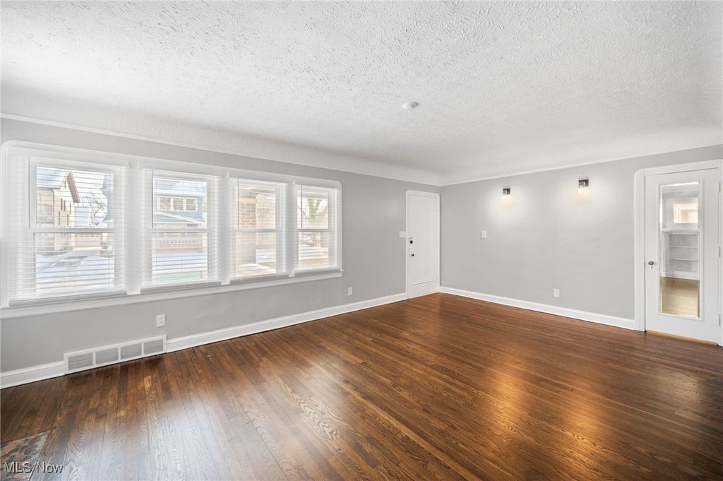 Photo of 2258 Northland Avenue #Down, Lakewood, OH 44107 (MLS # 5185307)