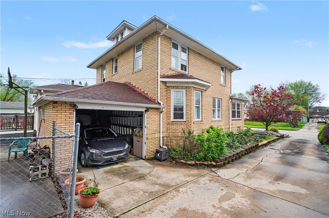 Village/Sebring - Residential