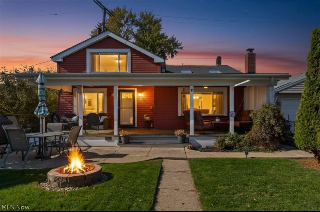 Photo of 2236 Richland Avenue, Lakewood, OH 44107 (MLS # 5189494)