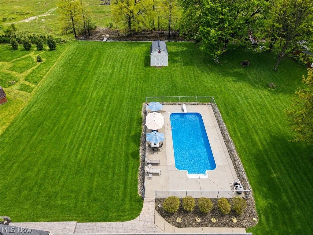 Photo of 6645 Summit Drive, Canfield, OH 44406 (MLS # 5206332)