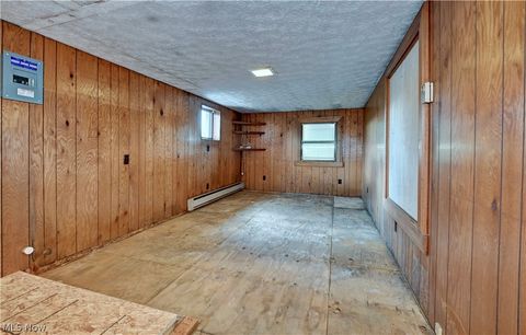 Tiny photo for 12870 Lincoln Street SE, Paris, OH 44669 (MLS # 5203078)