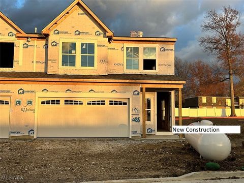Townhouse For Sale - 5085 Shepherds Glen Gln<br/> Lake County, Willoughby, OH 44094