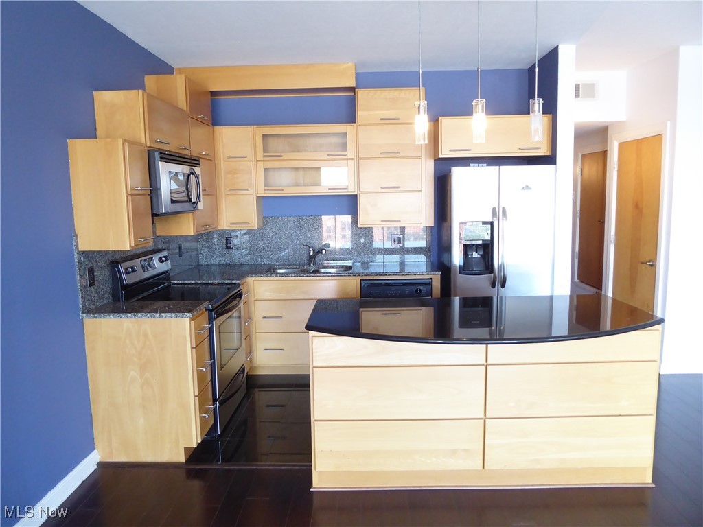 Stonebridge Plaza - Residential