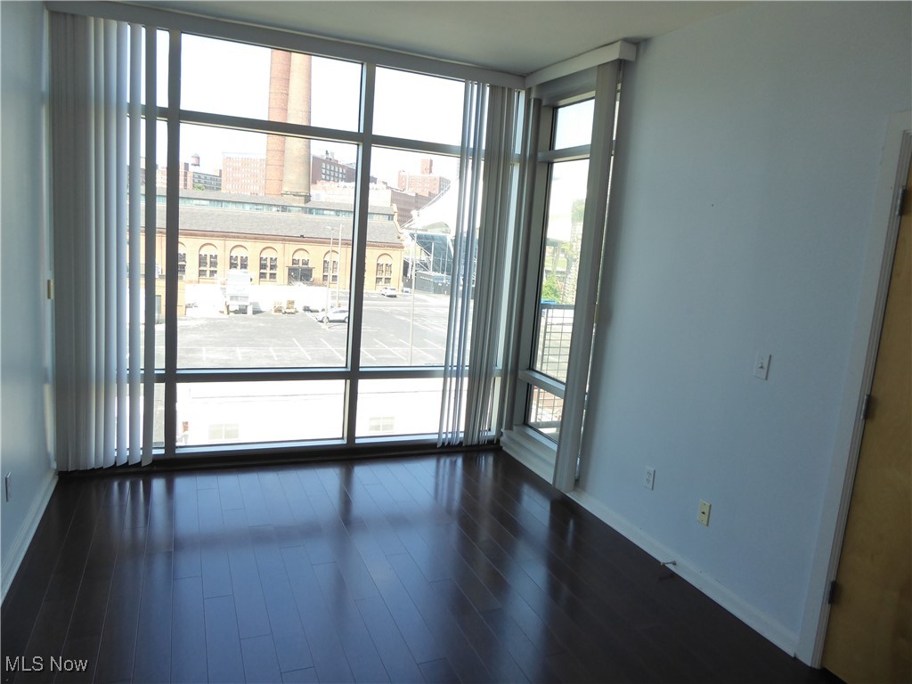 Stonebridge Plaza - Residential