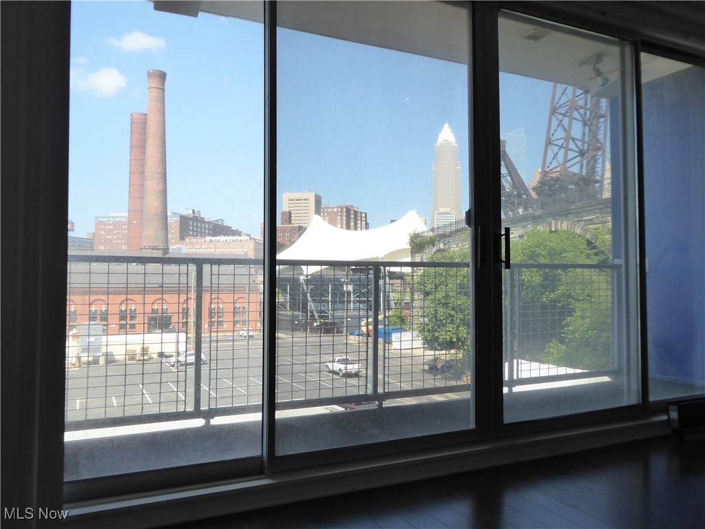 Stonebridge Plaza - Residential