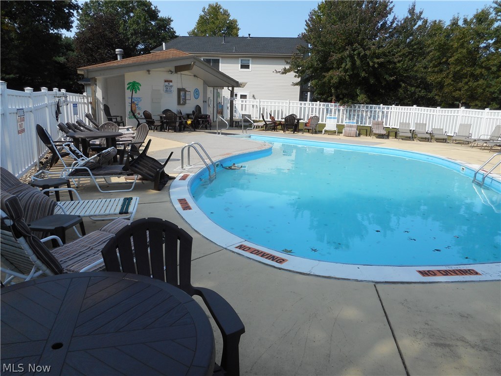 Country Club Apt Homes North Condo - Residential