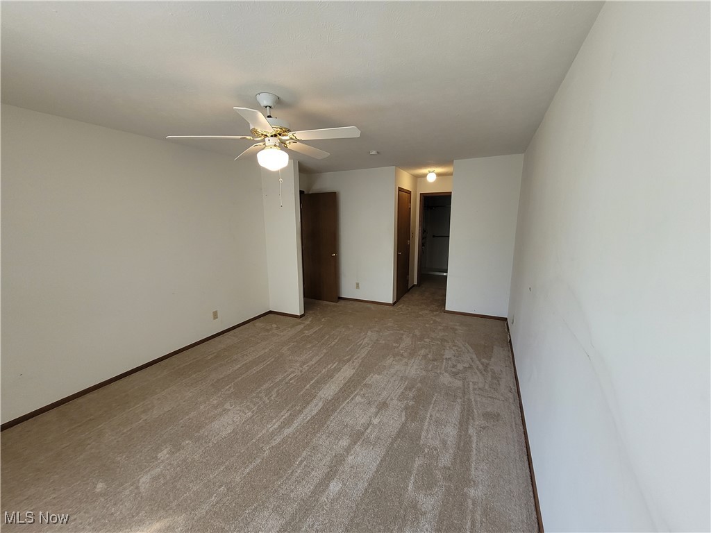 Building S/The Cts/Country Lake - Residential