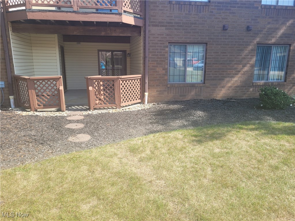 Building S/The Cts/Country Lake - Residential