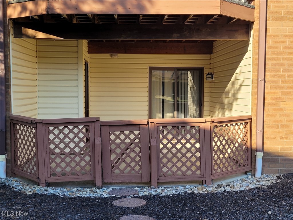 Building S/The Cts/Country Lake - Residential