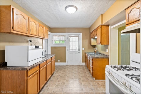 Tiny photo for 777 Montana Avenue, Akron, OH 44314 (MLS # 5252254)