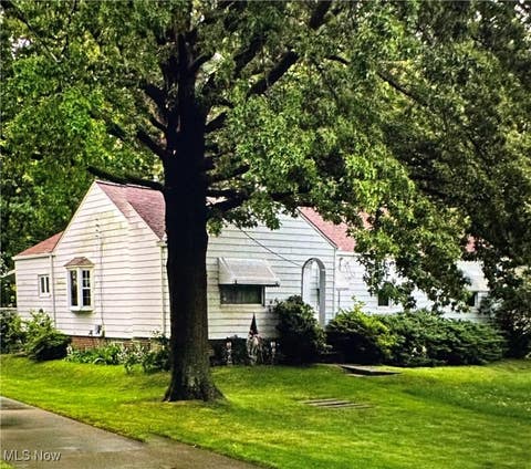 Photo for 2287 Center Road