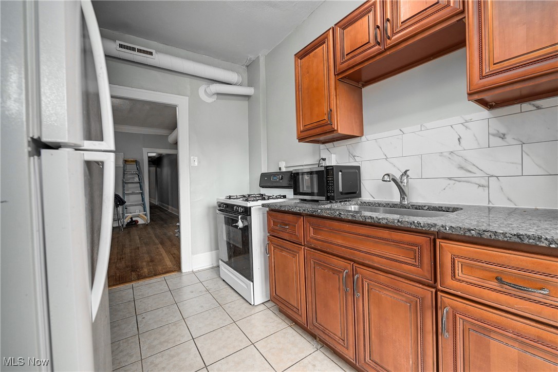 Coventry Mayfield Land Cos Su - Commercial Sale