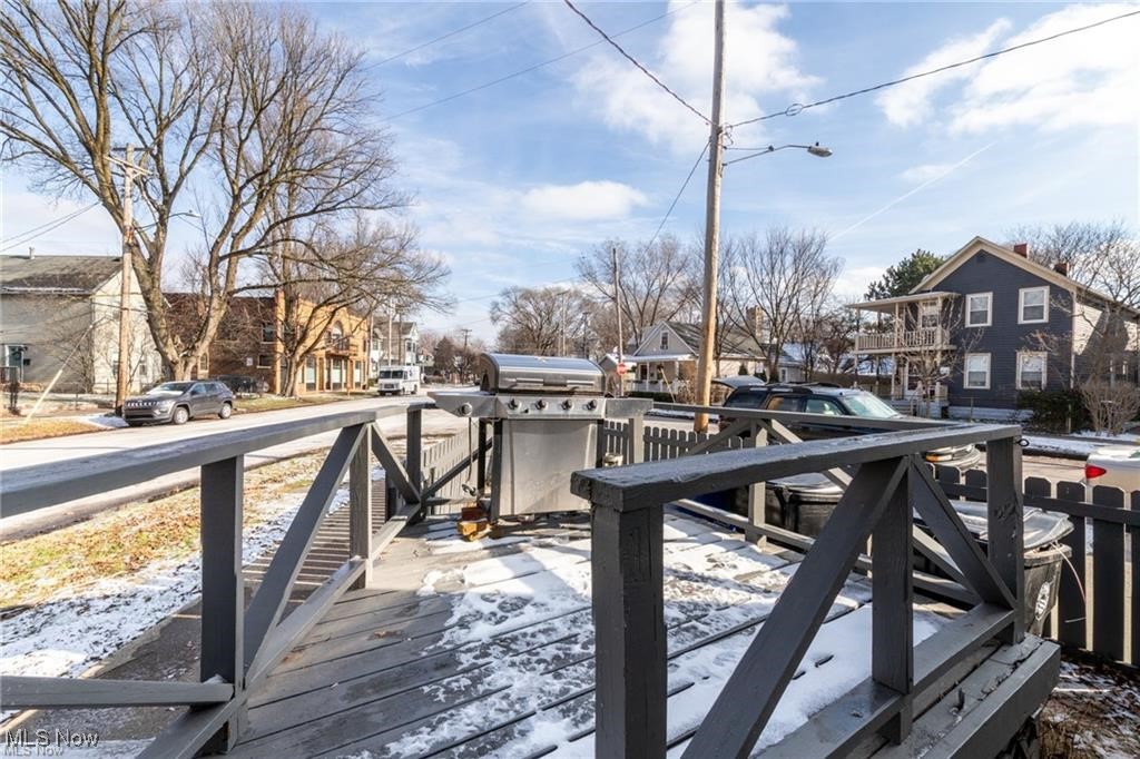 Cleveland, Ohio 44113, United States, 2 Bedrooms Bedrooms, ,1 BathroomBathrooms,Residential,Active,252575