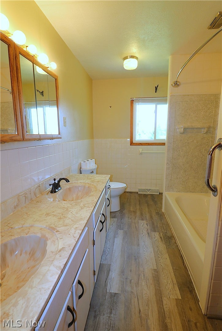 19 Greenwich Milan Townline Road N