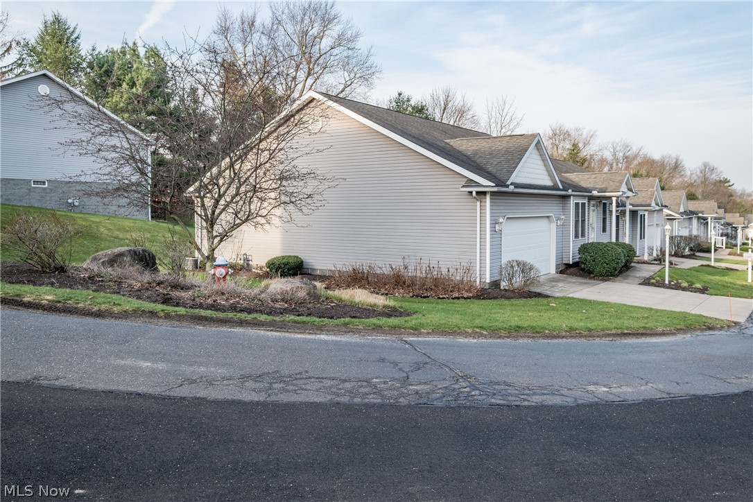 Lake Hollow Condo - Residential