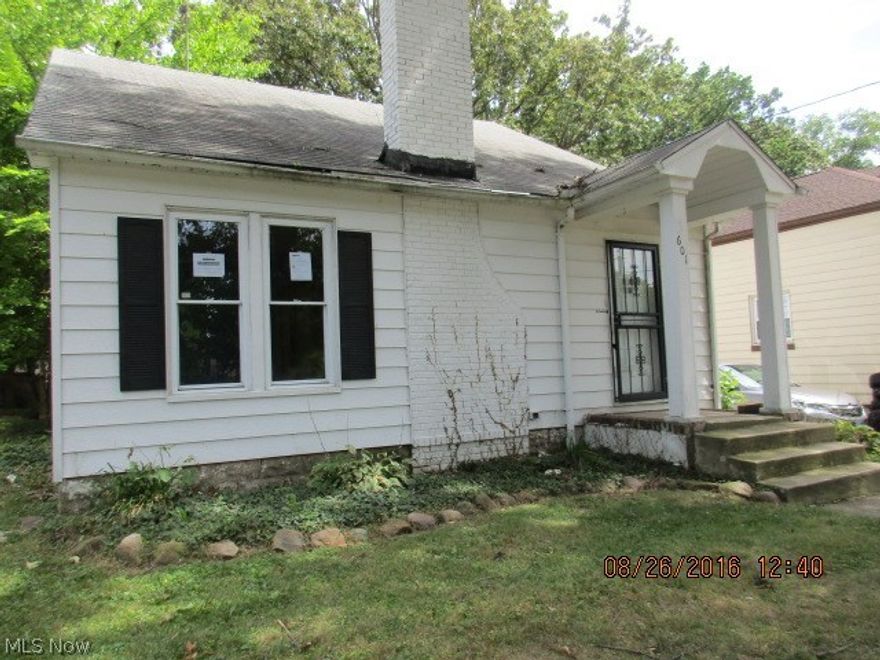 Spacious Updated Bungalow!! Many New Windows, Laminate Flooring in Main Living Areas, Beautifully Updated Ceramic Kitchen with New Cabinets, New Vanity and Ceramics in Full Bath. First Floor Master Bedroom and Two Spacious Bedrooms in Upper Floor. Full basement with laundry and plenty of storage room! Detached Garage. This one is definitely Move In Ready!! Perfect Opportunity for a First Time Buyer or Investment!! Location is convenient to Schools, Metro Bus Lines, Freeways, Shopping, and many other Local Businesses, Restaurants, and Parks. Property is to be Sold AS-IS, Seller has no reports or disclosures. Event Dates 09/17/2016 thru 09/21/2016. Agents see broker remarks for Information.