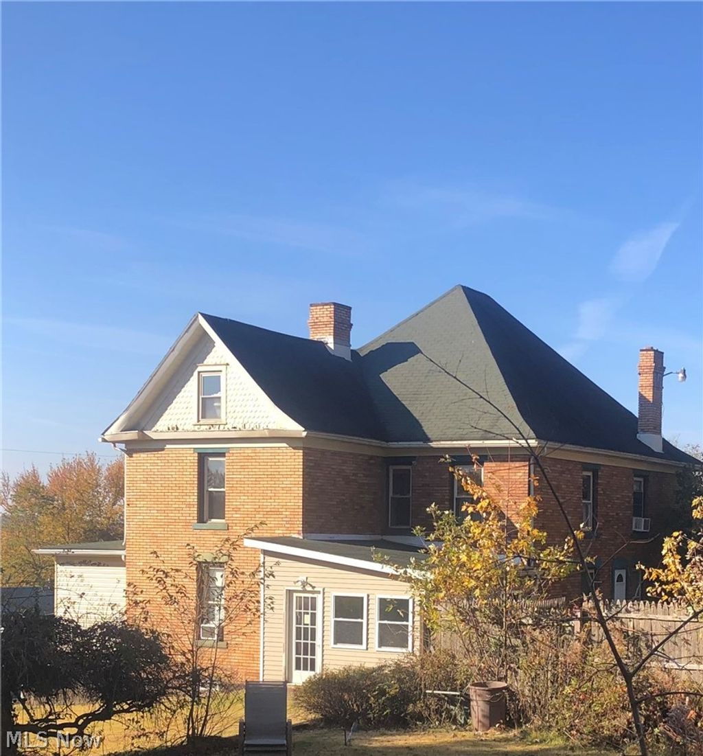 Photo of 305 Gardendale Street, East Liverpool, OH 43920 (MLS # 5196607)