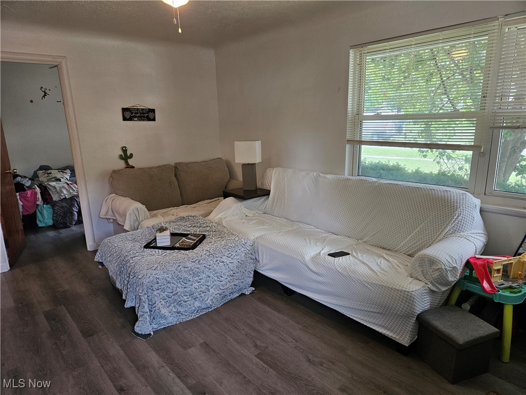 Middleburg Sec 25 - Residential Income