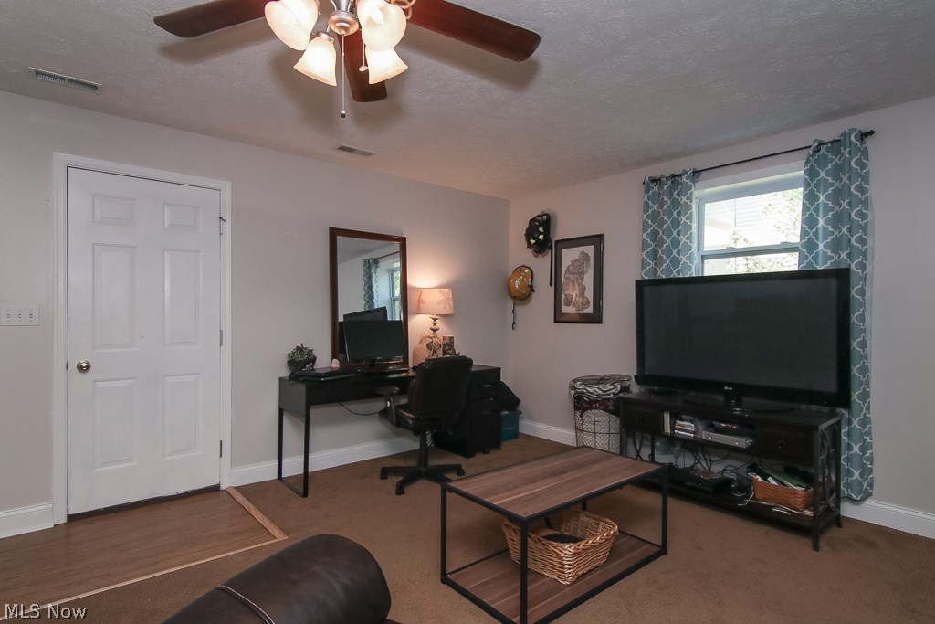 Kinters Sunny Acres 01 - Residential