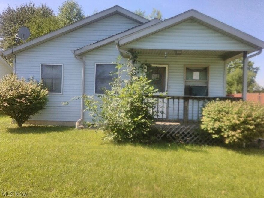 Court Ordered Real Estate Auction. Saturday October 15 at 4:00 pm. Registration 1 hour prior to auction. This home has a Tax Value of $42,660 (Lorain County Auditor). With a starting bid of only $2,500 this is a great opportunity to get a nice home well below the tax value. Legal: This is a court ordered real estate auction, Lorain County Case # 12CV176955. United States of America acting through The Rural development, United States Department of Agriculture (USDA) v. Sandra J. Yursa, et al. Terms: This is a Foreclosure Auction ordered by the Lorain County Common Pleas Court. The foreclosure process clears all liens and encumbrances, including back taxes, on the subject property. Starting bid $2,500. A 10% buyer's premium will be added to the high bid to obtain the final contract selling price. The high bidder will immediately write a check for 10% of the sale price as a non-refundable deposit which will apply towards the total purchase price at closing. The real estate is sold As Is w