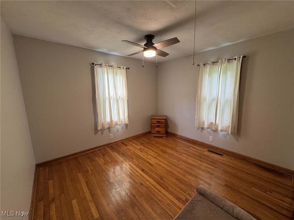 Parkersburg, West Virginia 26101, United States, 3 Bedrooms Bedrooms, ,1 BathroomBathrooms,Residential,Contingent,185340