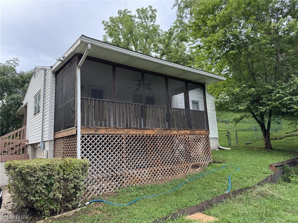 Parkersburg, West Virginia 26101, United States, 3 Bedrooms Bedrooms, ,1 BathroomBathrooms,Residential,Contingent,185340