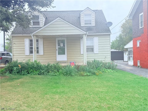 Homes For Sale - 19 Greencroft Road<br/> Bedford, OH 44146