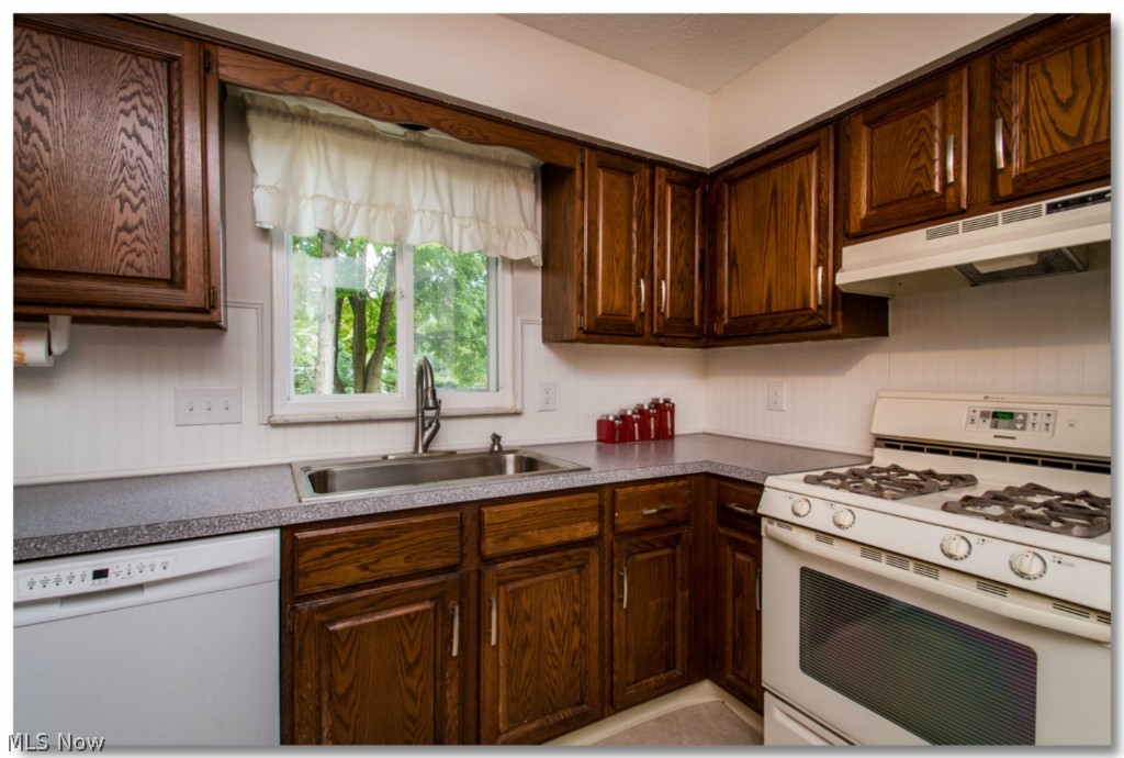 Imperial Woods 01 - Residential