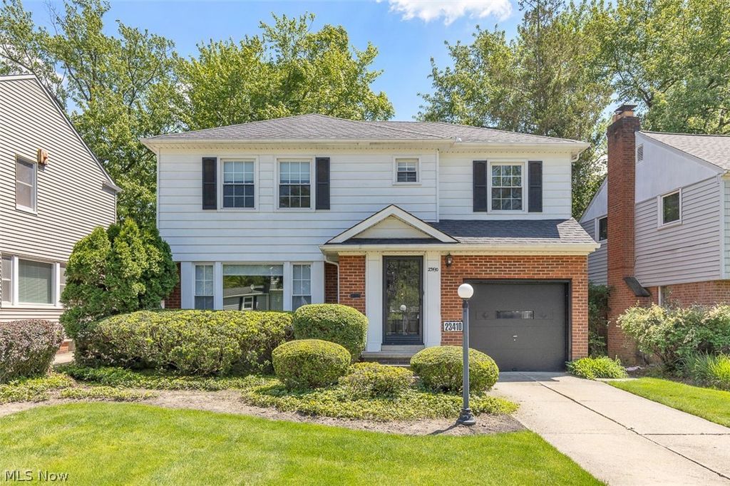 Photo of 23410 E Baintree Road, Beachwood, OH 44122 (MLS # 5210476)