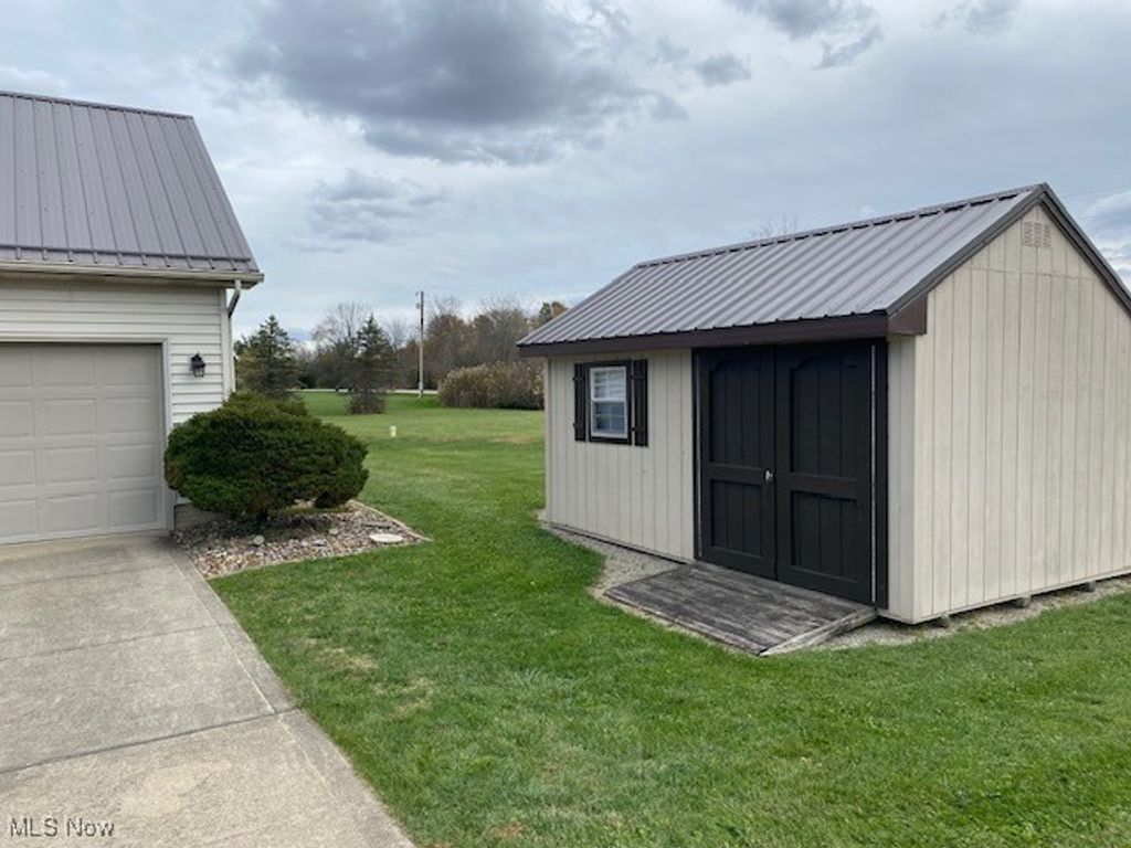 Photo of 16963 Pitts Road, Wellington, OH 44090 (MLS # 5168597)