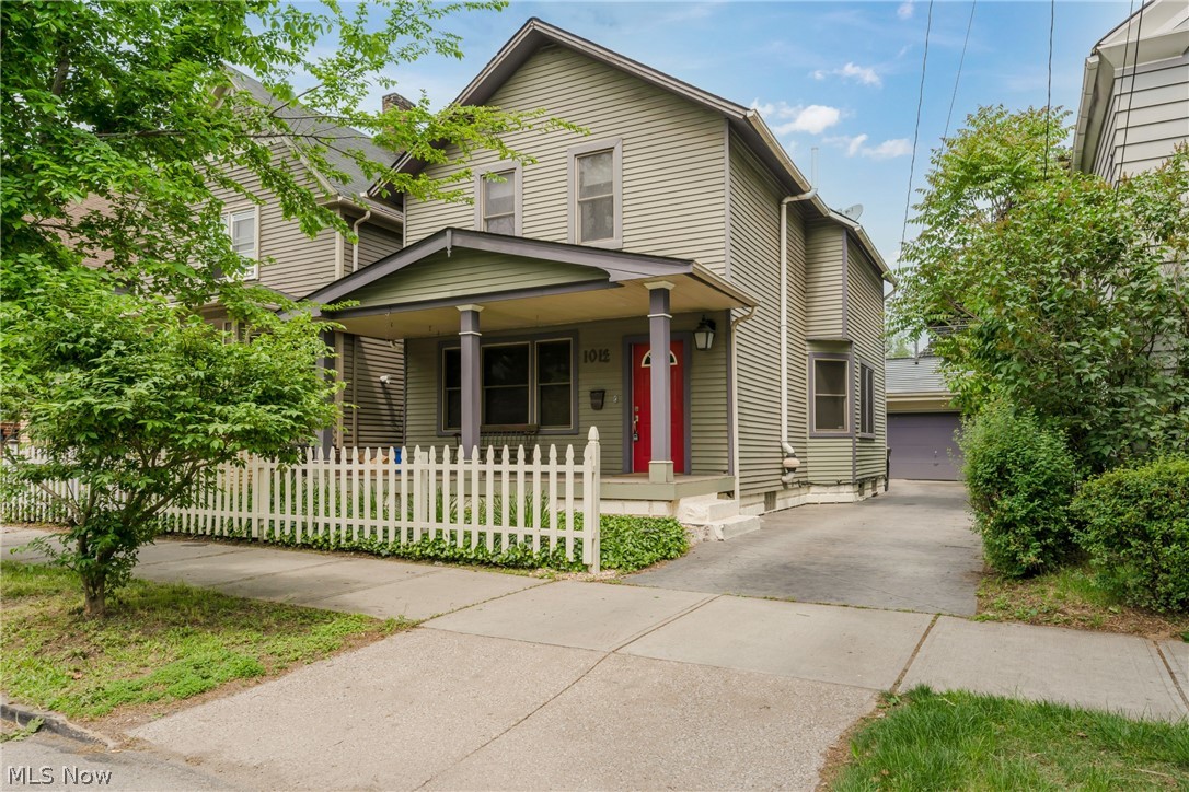 View Cleveland, OH 44113 house