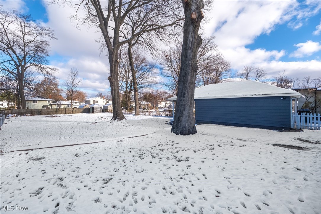 Settlement Acres Drive 03 - Residential