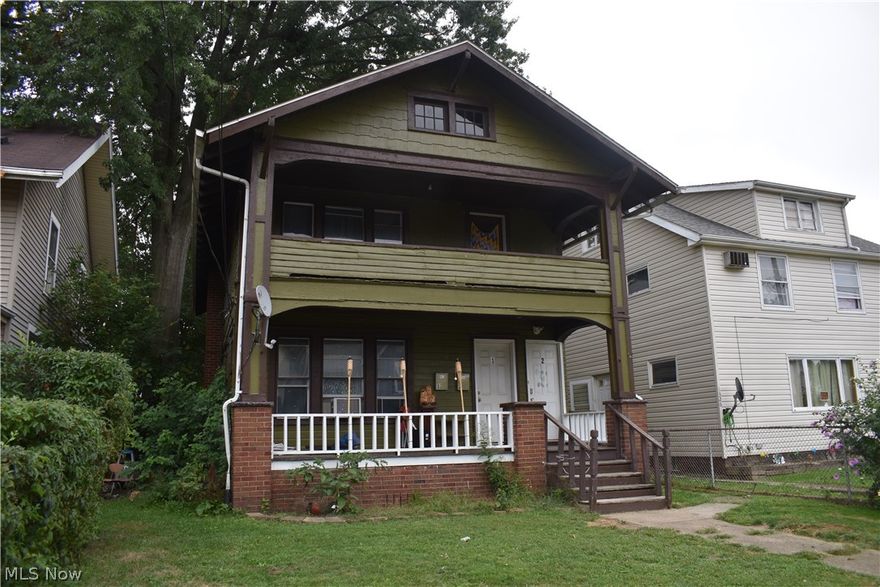 Great Investment Property! Up/Down duplex with updated kitchens, 2 bedrooms and 1 bath each. 100% occupied