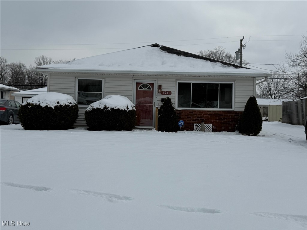 4941 Wake Robin Road, Mentor, Ohio image 1